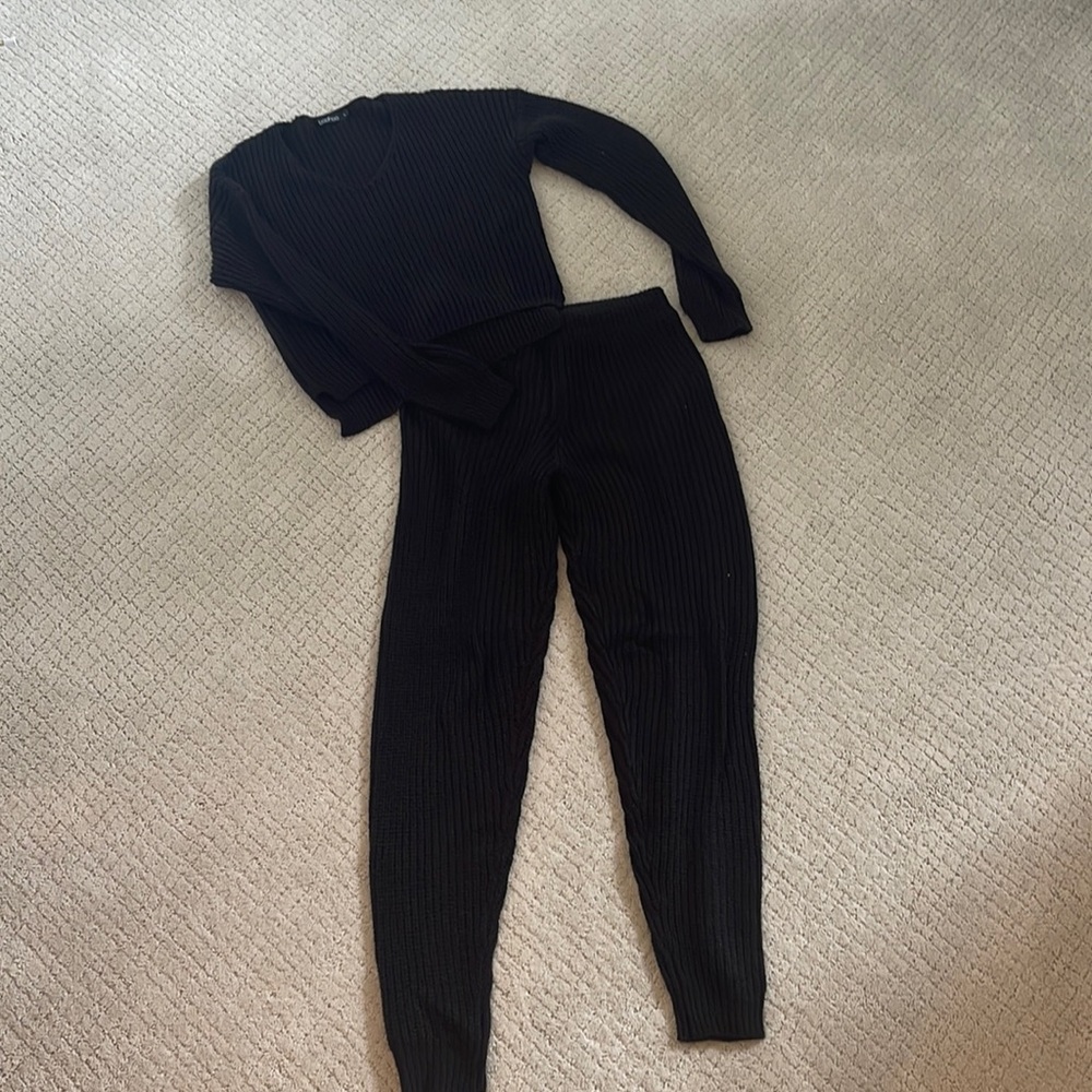 Sweater-Set by Boohoo. Price is for full set.